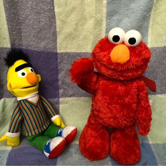 TICKLE ME ELMO Vintage TMX 10th ANNIVERSARY French  Version  Works perfectly - Picture 2 of 9